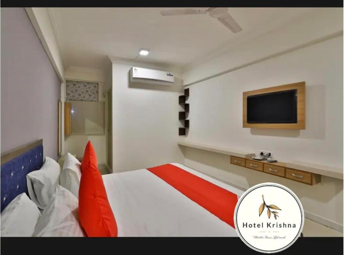 Hotel Krishna Ахмедабад Экстерьер фото